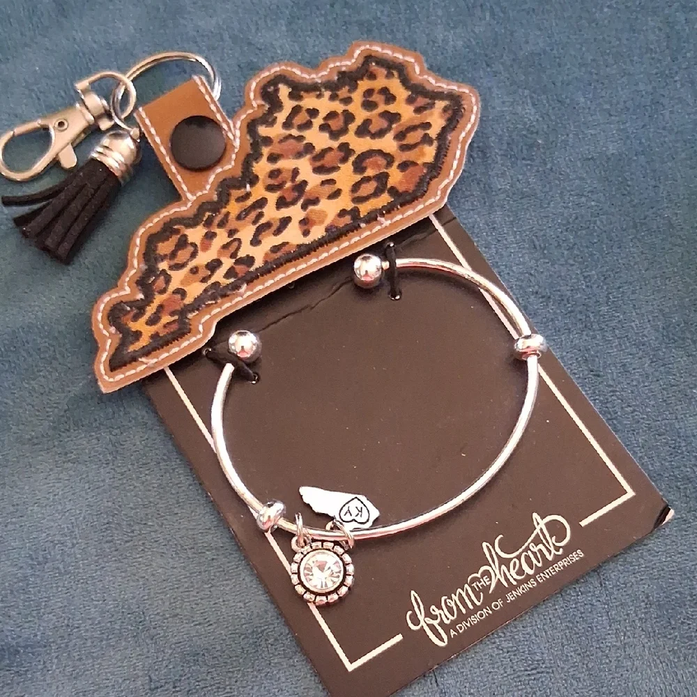 Kentucky Silver Charm Bangl Cuff Bracelet with Leopard Kentucky Keychain